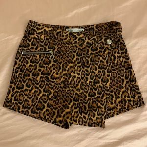 Zara leopard skort (skirt/short)